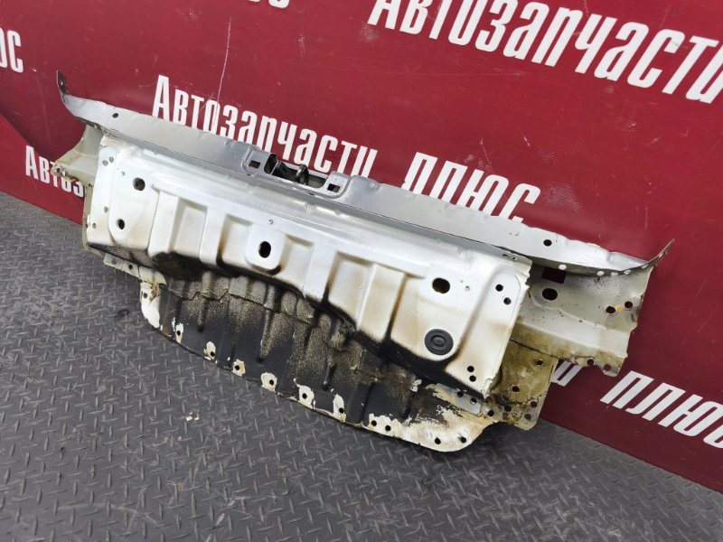 Задняя панель кузова