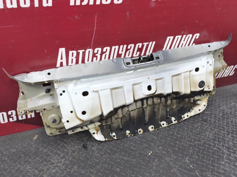 Задняя панель кузова