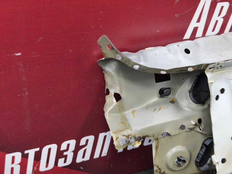 Задняя панель кузова