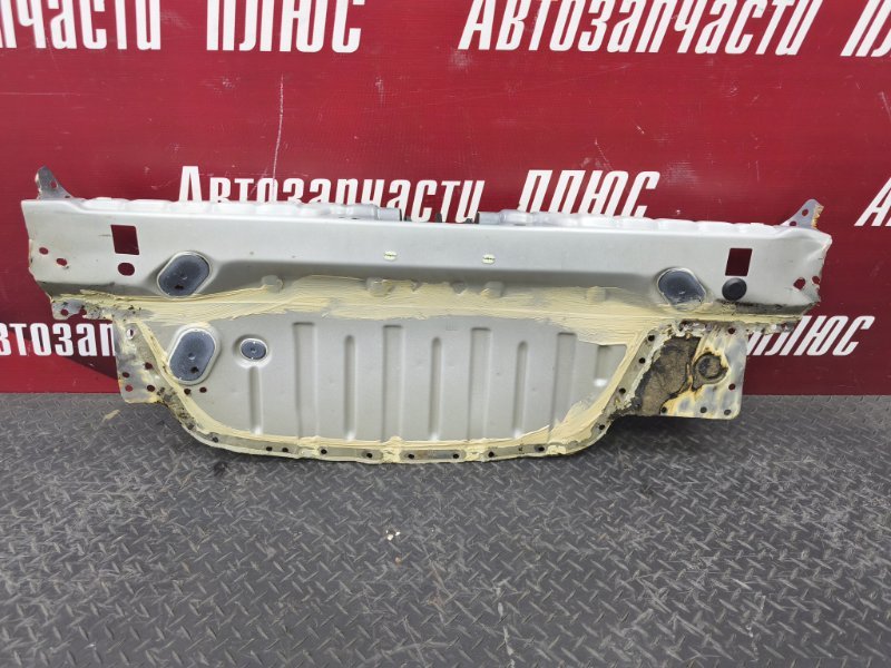 Задняя панель кузова