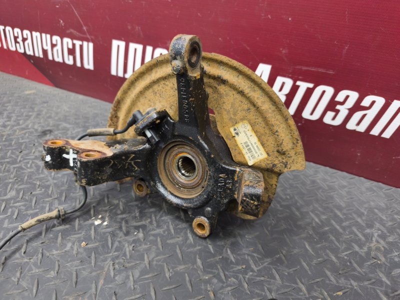 Кулак поворотный