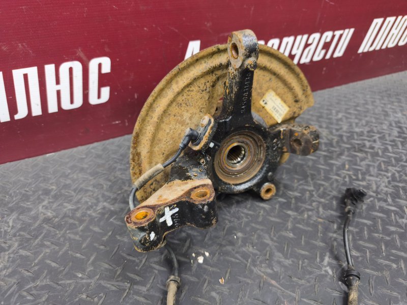 Кулак поворотный