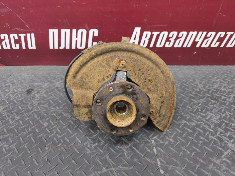 Кулак поворотный