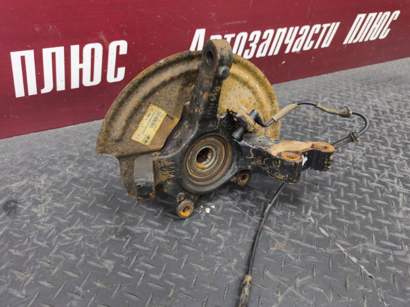 Кулак поворотный