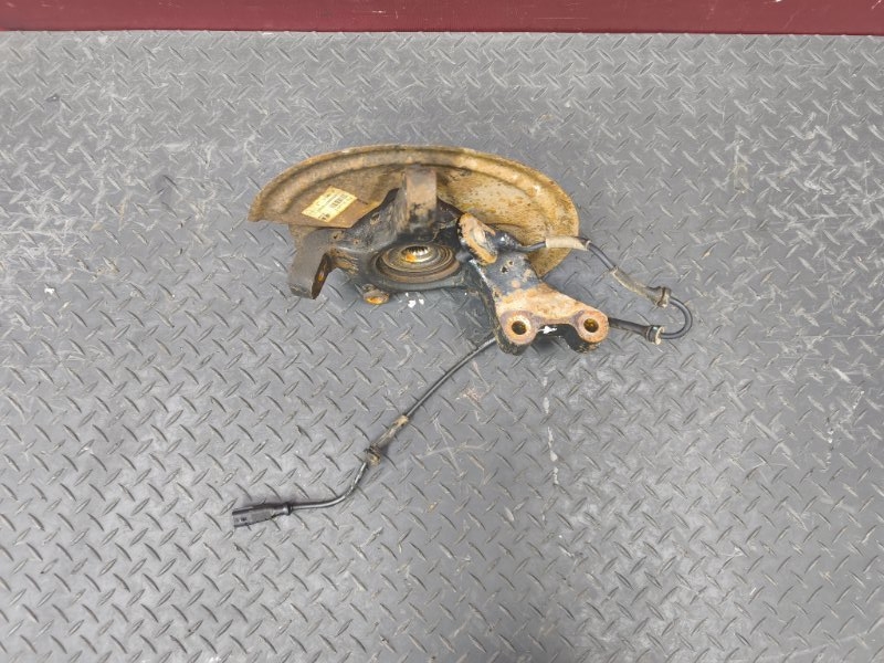 Кулак поворотный