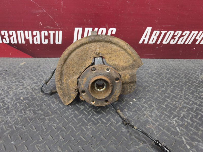 Кулак поворотный