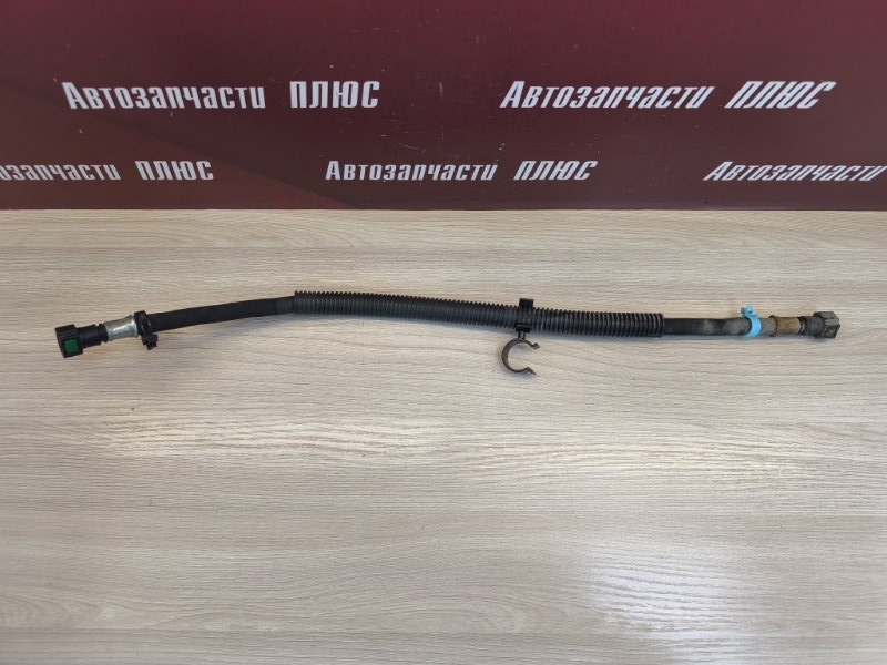 Трубка топливная