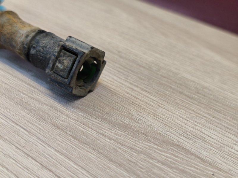 Трубка топливная