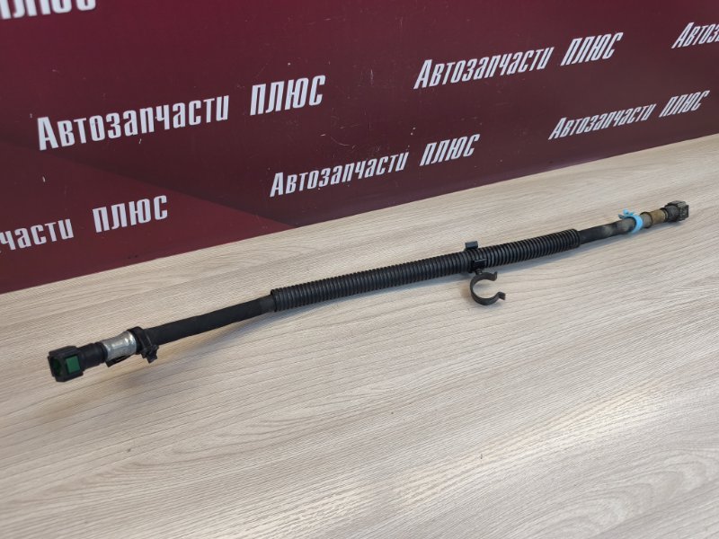 Трубка топливная