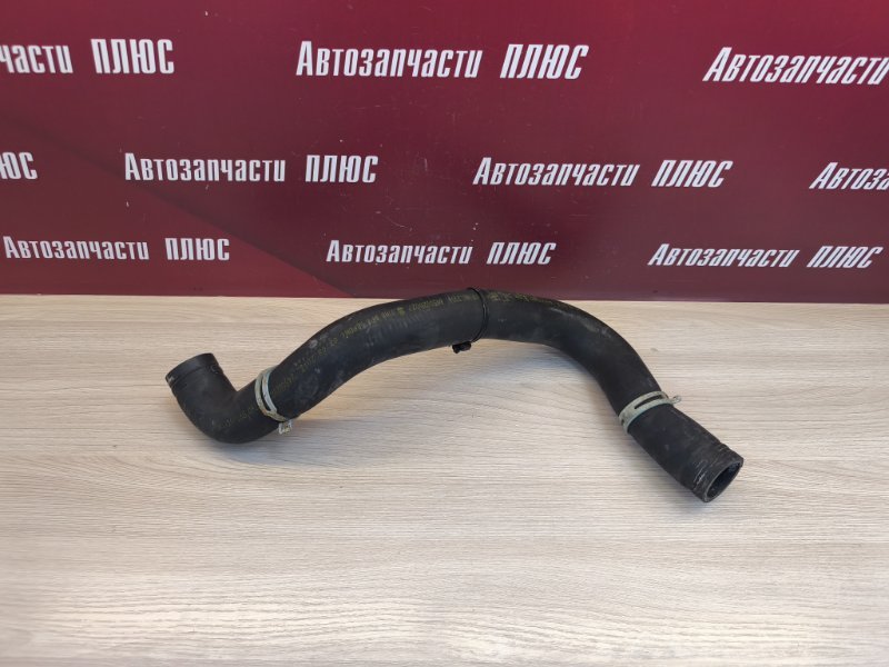 Верхний патрубок радиатора