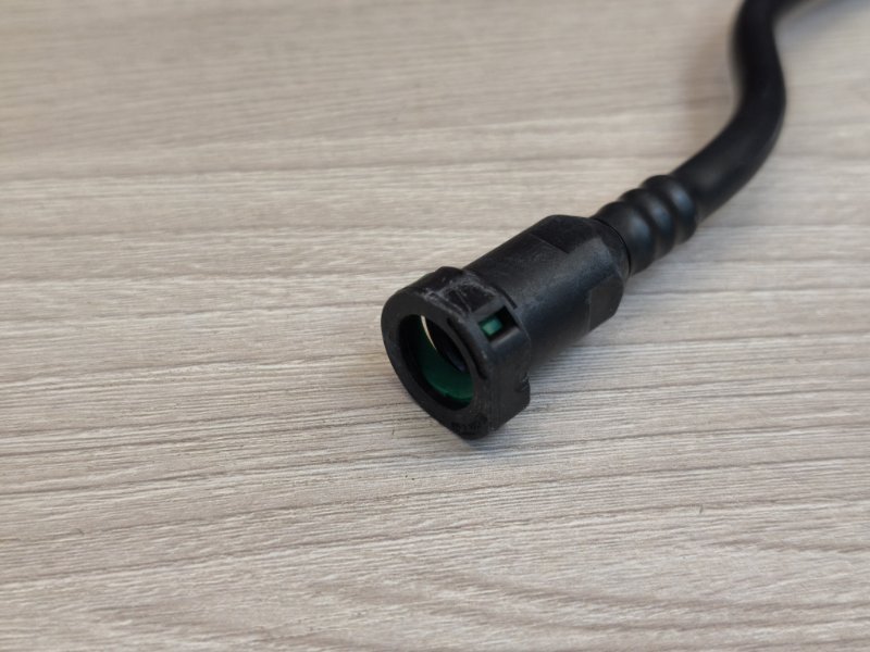 Трубка топливная