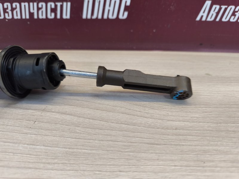 Главный цилиндр сцепления