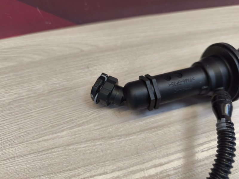 Главный цилиндр сцепления