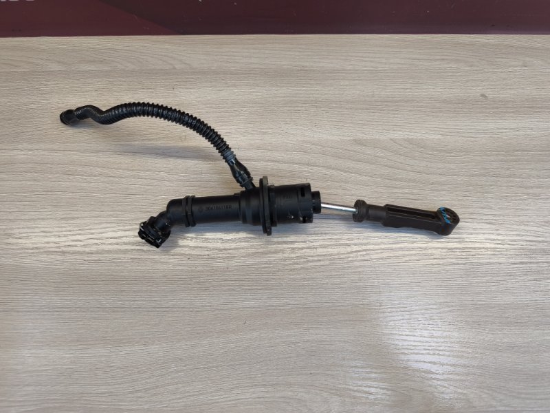 Главный цилиндр сцепления