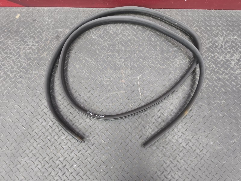 Уплотнитель проема      двери