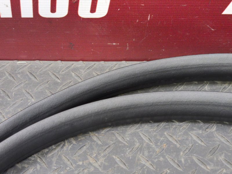 Уплотнитель проема      двери