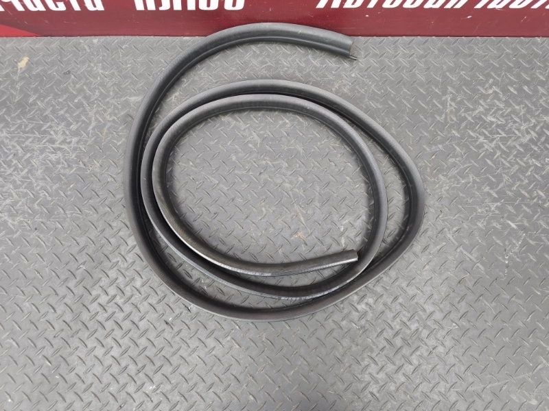 Уплотнитель проема      двери