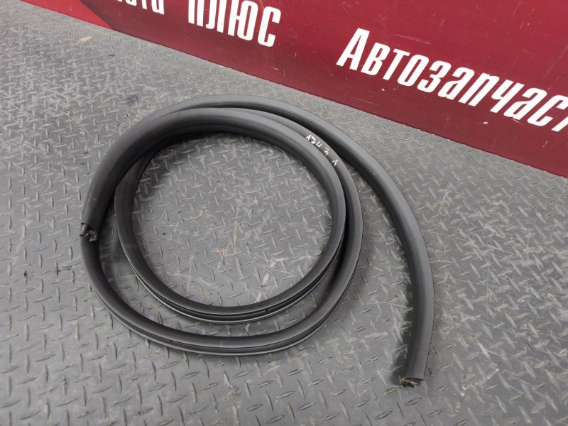 Уплотнитель проема      двери