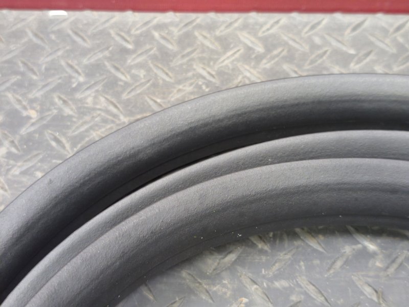 Уплотнитель проема      двери