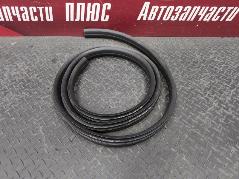 Уплотнитель проема      двери