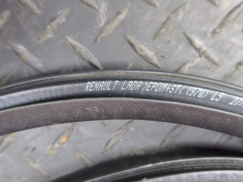 Уплотнитель проема      двери