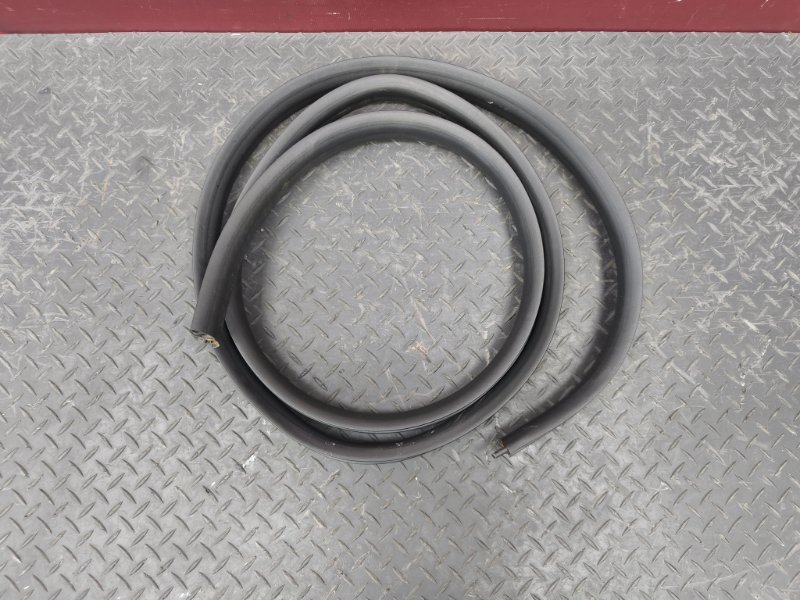 Уплотнитель проема      двери