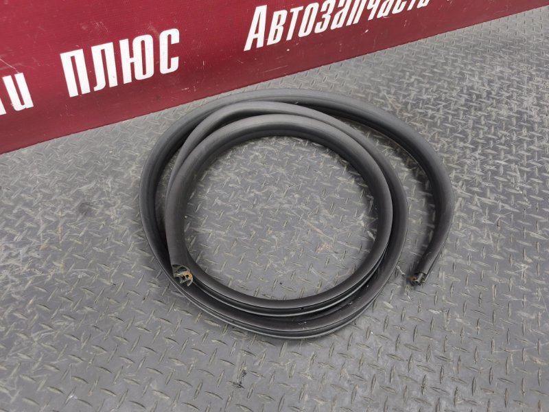 Уплотнитель проема      двери