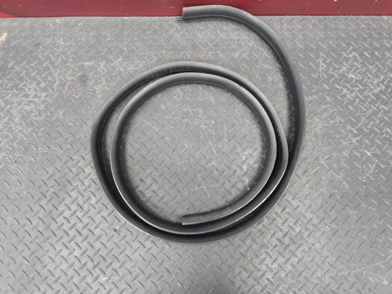 Уплотнитель проема      двери