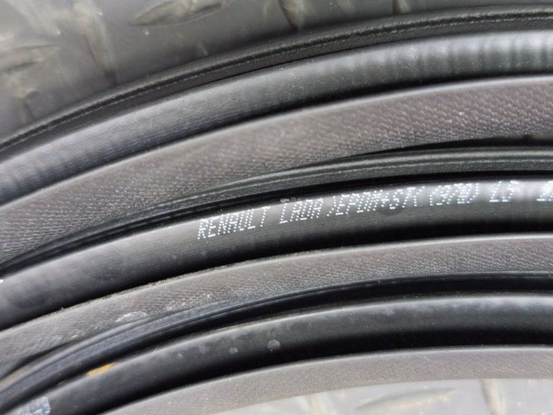 Уплотнитель проема      двери