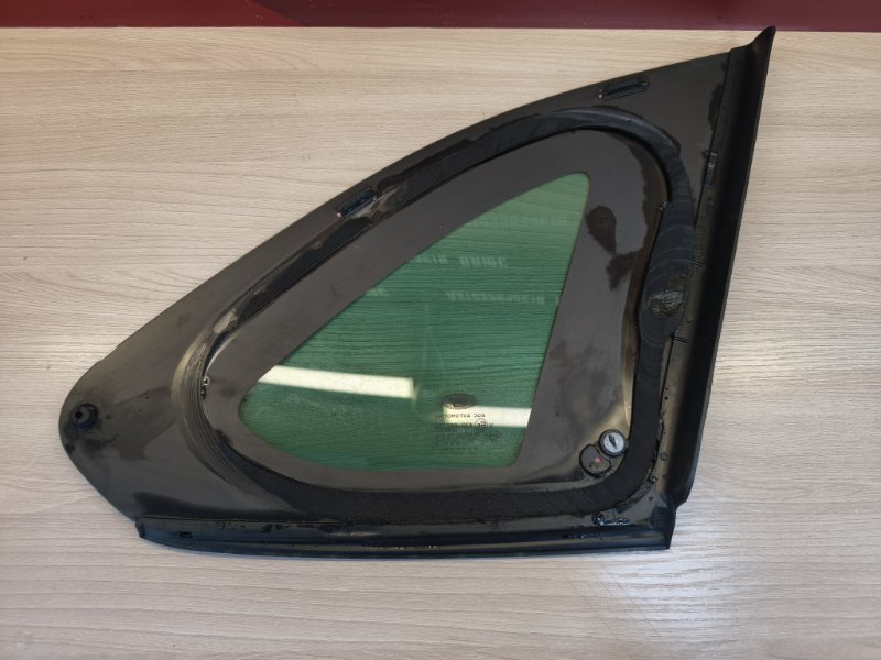 Форточка кузова