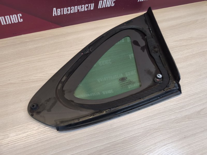 Форточка кузова