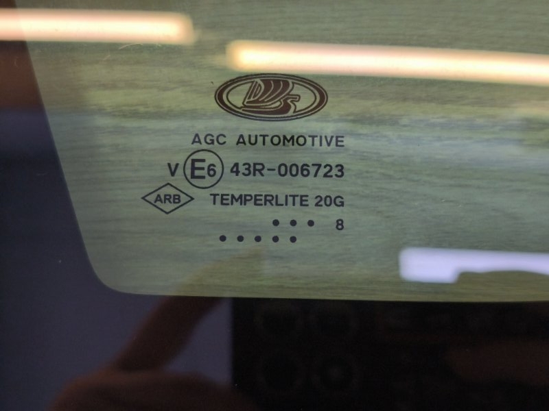 Форточка кузова