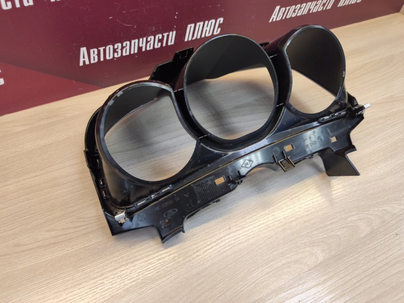 Козырек щитка приборов