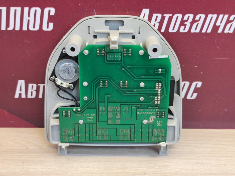 плафон освещения салона