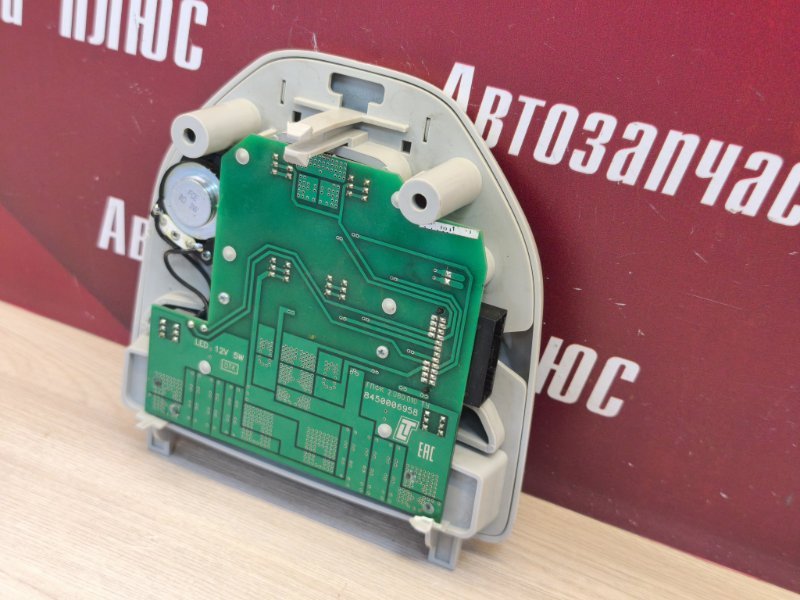 плафон освещения салона