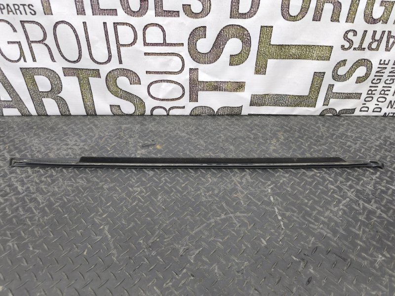 Уплотнитель стекла двери внешний