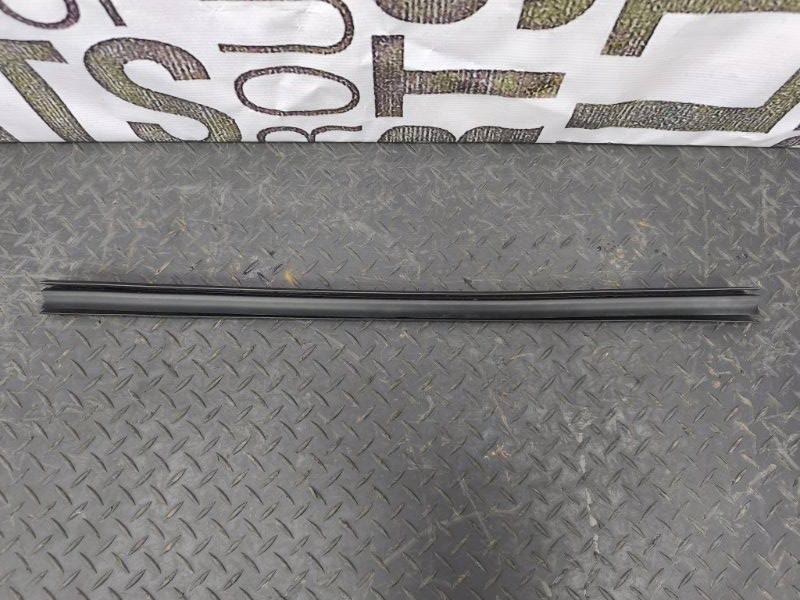 Уплотнитель стекла двери внутренний