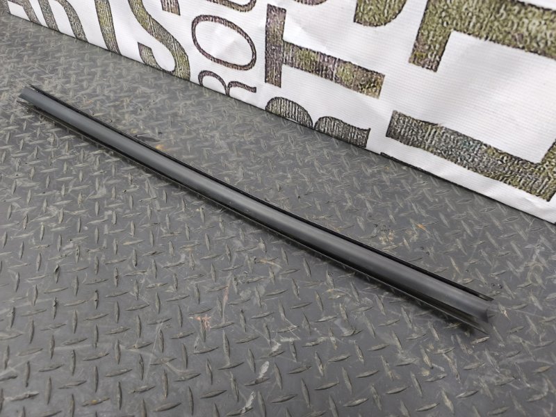 Уплотнитель стекла двери внутренний