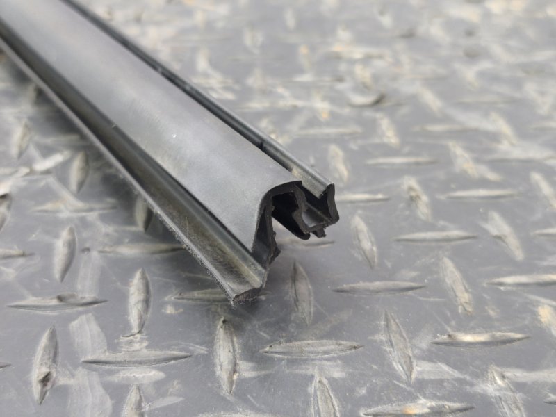 Уплотнитель стекла двери внутренний