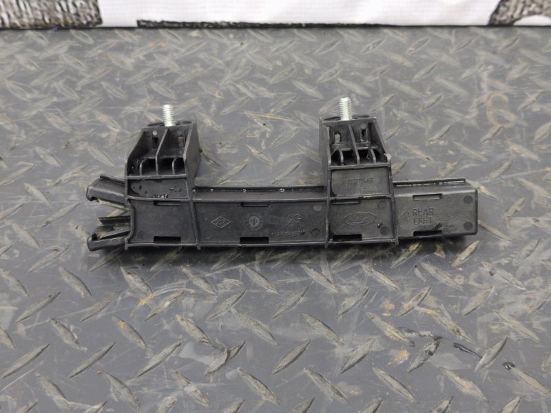 Направляющая стекла двери