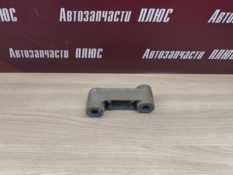 Кронштейн опоры двигателя