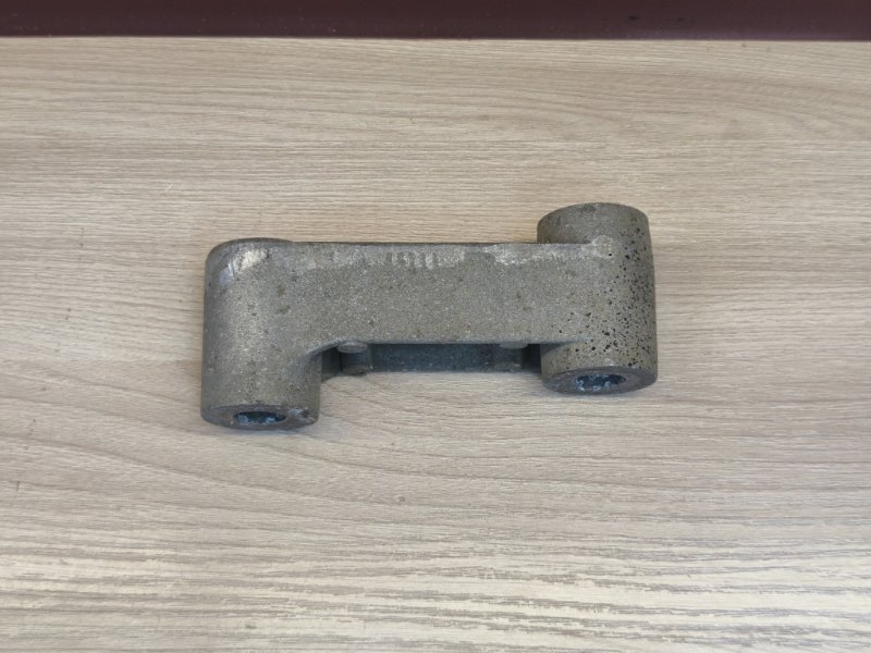 Кронштейн опоры двигателя