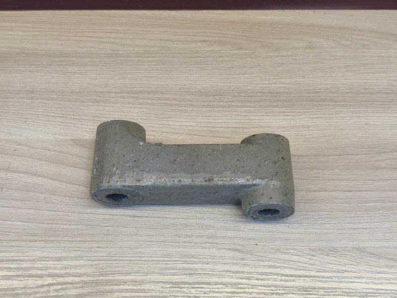 Кронштейн опоры двигателя