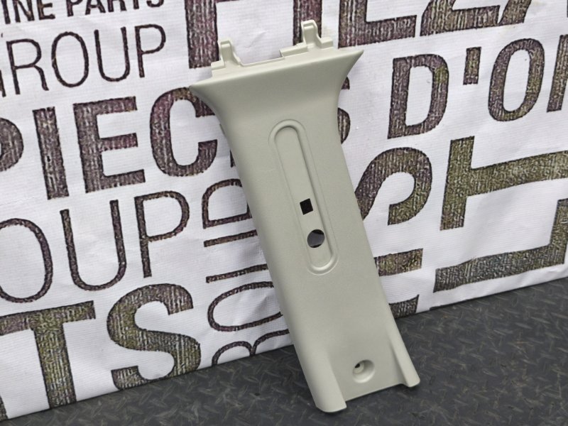 Обшивка средней стойки