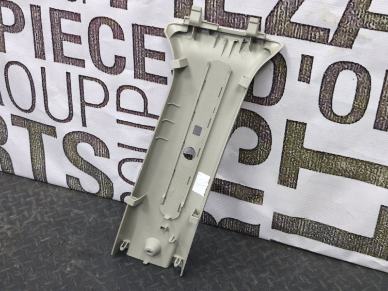 Обшивка средней стойки