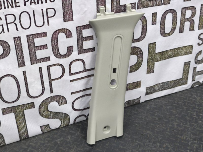 Обшивка средней стойки