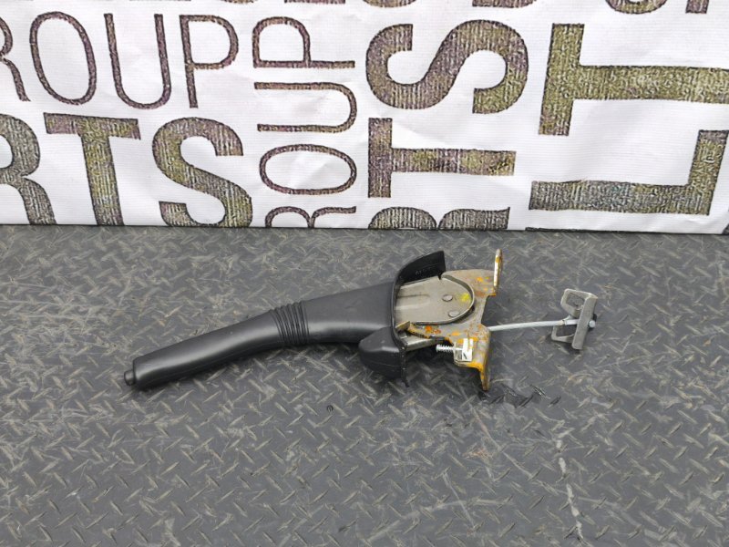 Рычаг стояночного тормоза