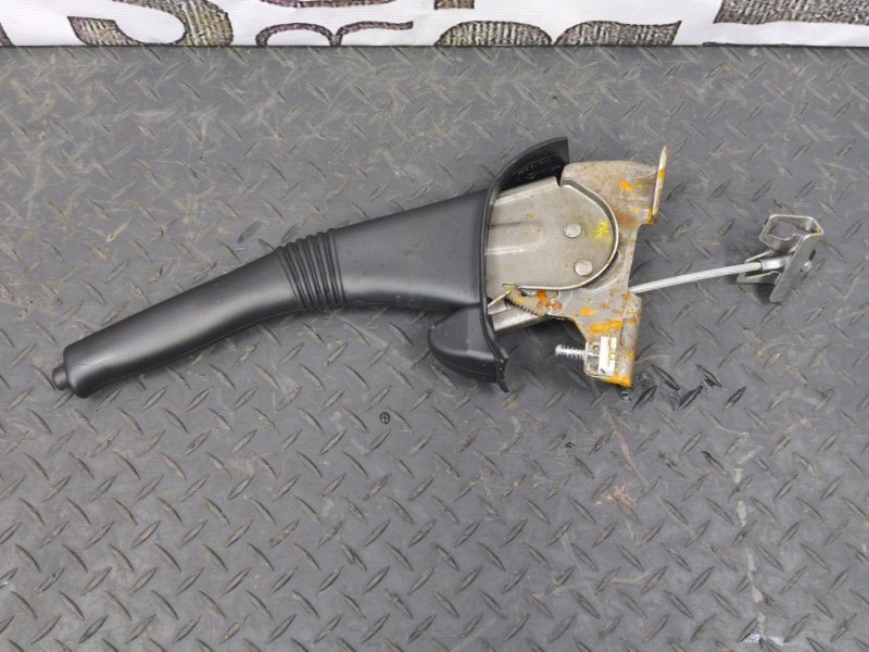 Рычаг стояночного тормоза