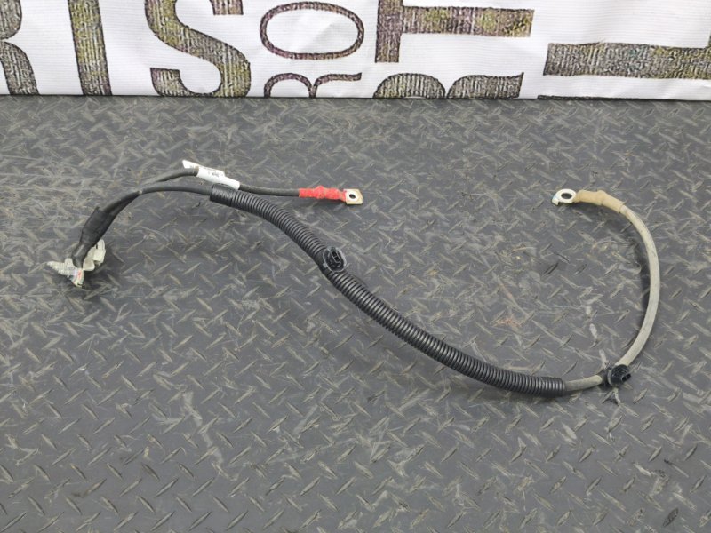 Клемма аккумулятора (минусовая)