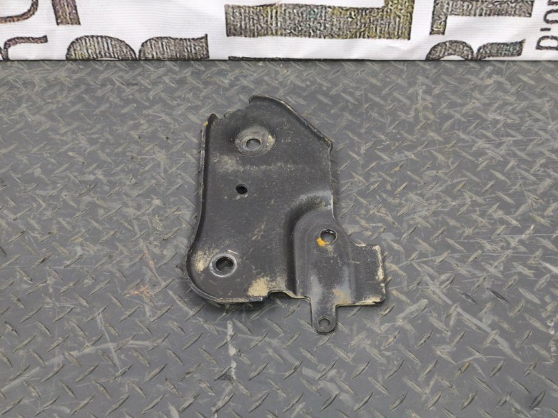 Кронштейн подрамника